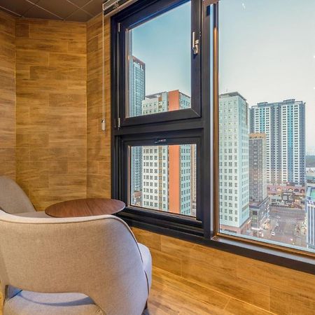 Urban-Est Hotel Коян Екстер'єр фото